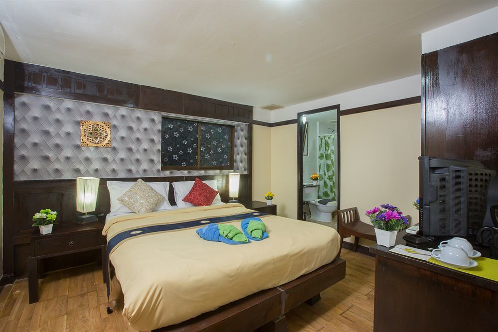 Oyo 255 The Ocean Hotel Patong Dış mekan fotoğraf